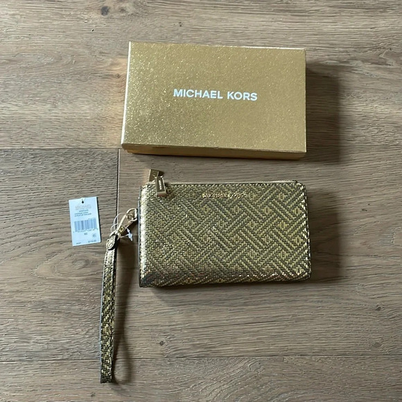 Michael Kors Gold Design Wristlet Phone Wallet - Picture 1 of 10